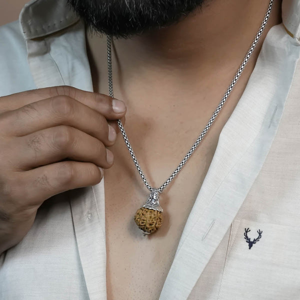Adiyogi Pendant (8 Mukhi NepaliRudraksha)